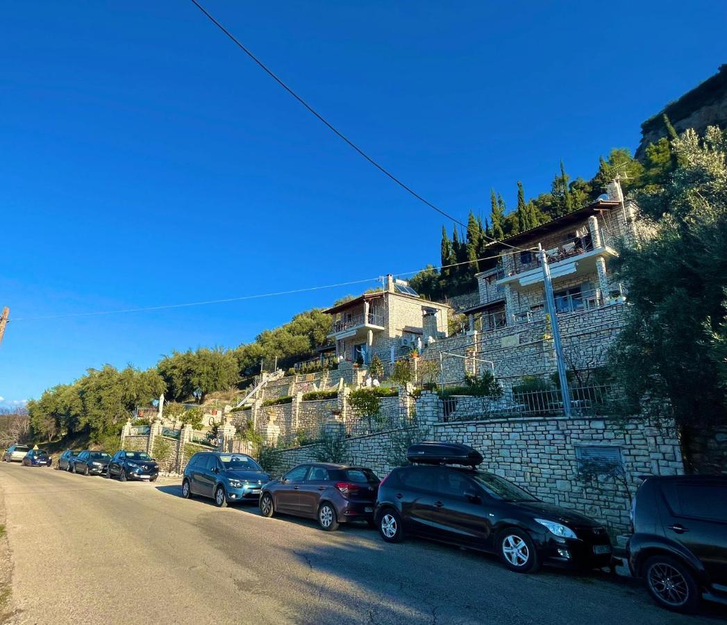 Stone Maisonettes Aigio Extérieur photo